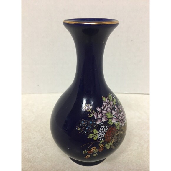 Kutani Small Cobalt Blue Vase ~ Made in Japan ~ Handcrafted ~ 4 1/2"H - Picture 3 of 6